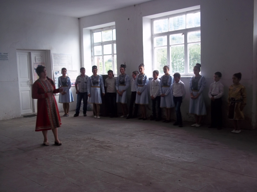 Dance classes in Saravan and Gndevaz